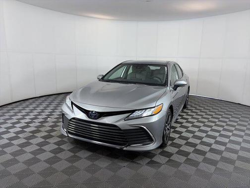 2023 Toyota Camry Hybrid XLE