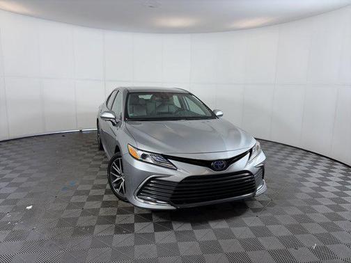 2023 Toyota Camry Hybrid XLE