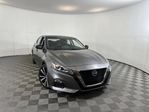 2022 Nissan Altima SR FWD