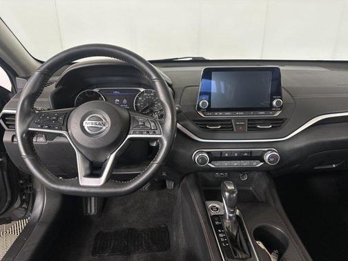 2022 Nissan Altima SR FWD