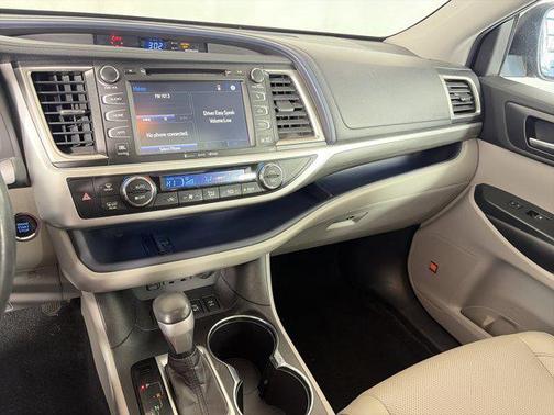 2019 Toyota Highlander Limited Platinum