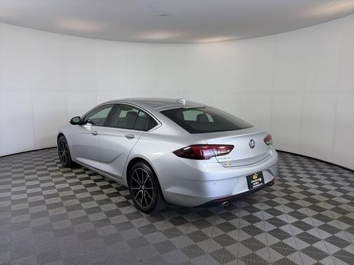 Quicksilver Metallic 2018 Buick Regal Sportback Essence