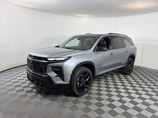 Sterling Grey Metallic 2024 Chevrolet Traverse RS
