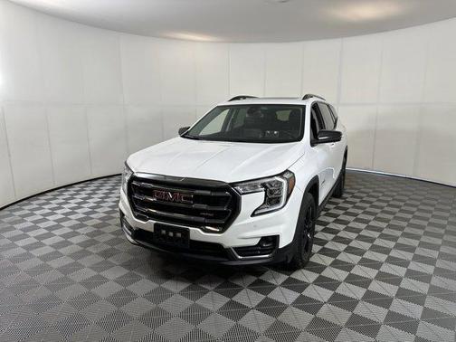 2023 GMC Terrain AWD AT4