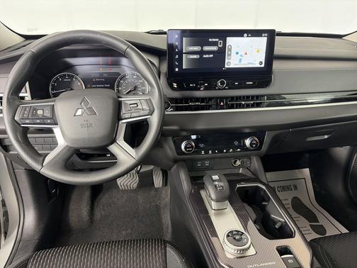 Alloy Silver Metallic 2025 Mitsubishi Outlander ES