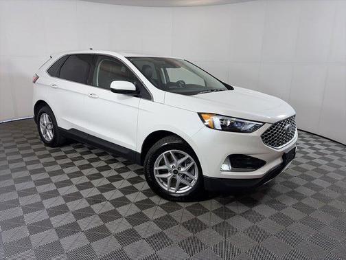 Star White Metallic Tri-Coat 2023 Ford Edge SEL
