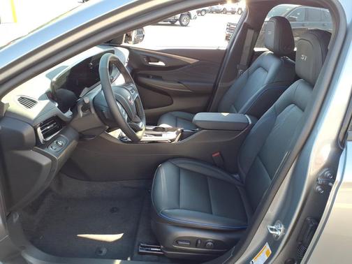 Moonstone Gray Metallic 2026 Buick Envista Sport Touring FWD