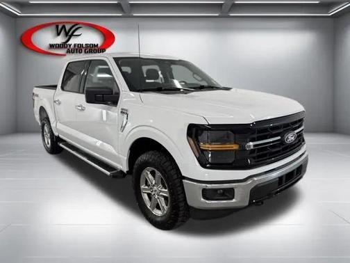 Oxford White 2025 Ford F-150 XLT