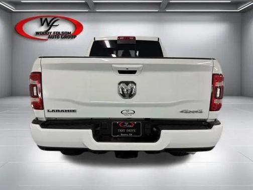 Bright White Clearcoat 2024 RAM 2500 Laramie Crew Cab 4x4 6'4' Box
