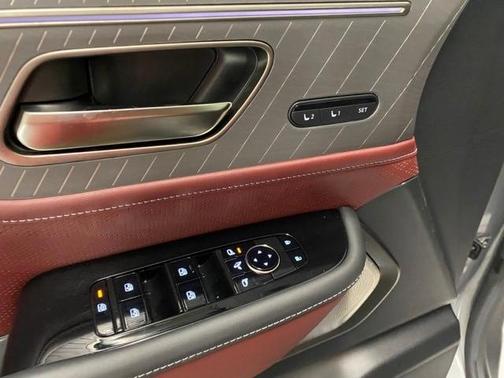 2025 INFINITI QX80 AUTOGRAPH