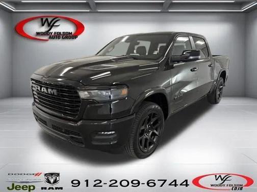 Diamond Black Crystal Pearlcoat 2026 RAM 1500 Laramie