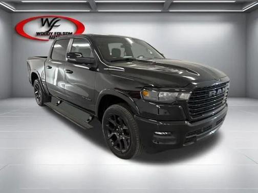 Diamond Black Crystal Pearlcoat 2026 RAM 1500 Laramie