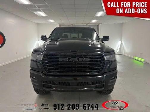 Diamond Black Crystal Pearlcoat 2026 RAM 1500 Laramie