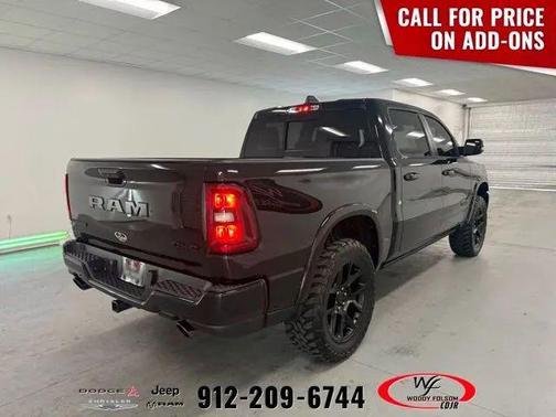 Diamond Black Crystal Pearlcoat 2026 RAM 1500 Laramie
