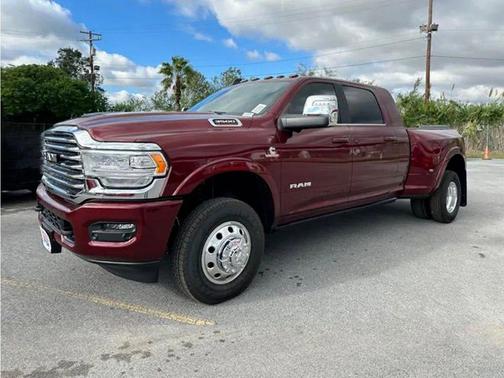 Pearl White 2024 RAM 3500 Laramie Crew Cab 4x4 8' Box