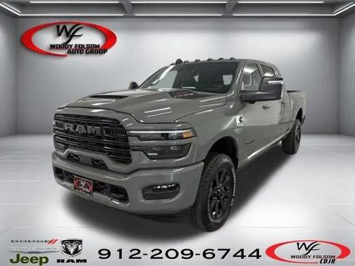 Ceramic Gray Clearcoat 2026 RAM 2500 Laramie Crew Cab 4x4 6'4' Box
