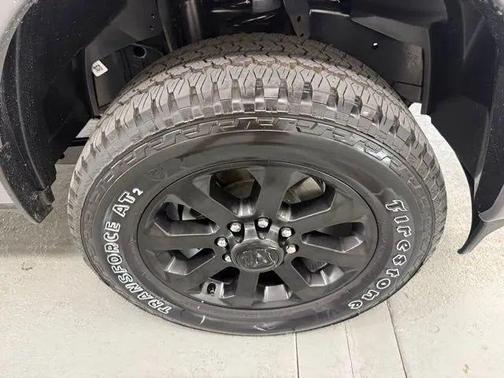 Ceramic Gray Clearcoat 2026 RAM 2500 Laramie Crew Cab 4x4 6'4' Box