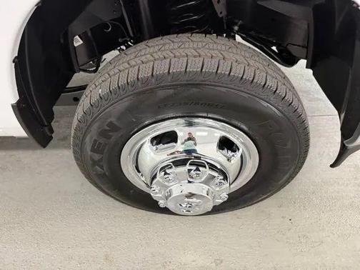 Bright White Clearcoat 2026 RAM 3500 Tradesman Crew Cab 4x4 8' Box