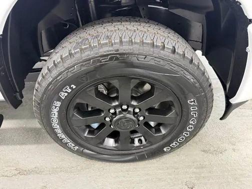 Bright White Clearcoat 2026 RAM 2500 Black Express Crew Cab 4x4 6'4' Box
