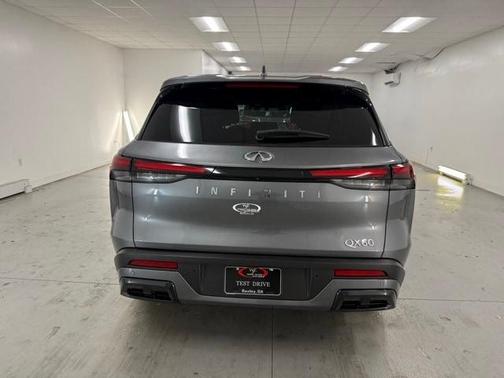 2025 INFINITI QX60 Pure