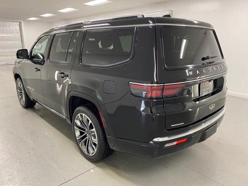 2023 Jeep Wagoneer Series III