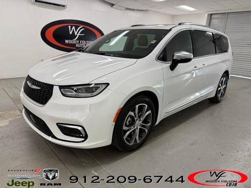 2026 Chrysler Pacifica Pinnacle