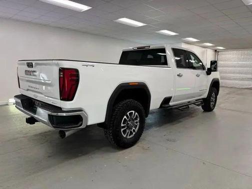 2024 GMC Sierra 3500 SLT