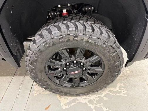 2024 GMC Sierra 2500 AT4