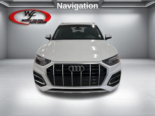 Glacier White Metallic 2023 Audi Q5 40 Premium