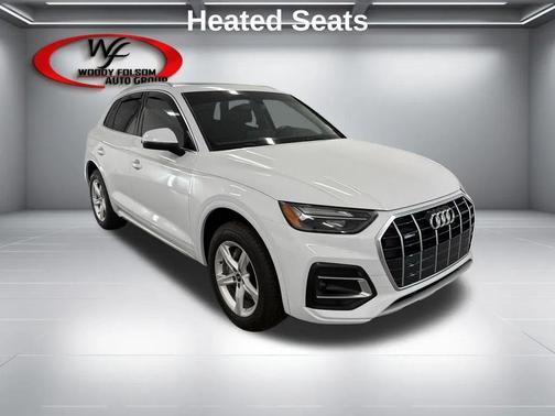 Glacier White Metallic 2023 Audi Q5 40 Premium