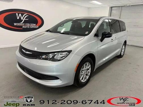 2026 Chrysler Voyager LX