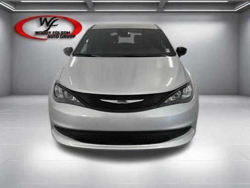 Silver Mist Clearcoat 2026 Chrysler Voyager LX