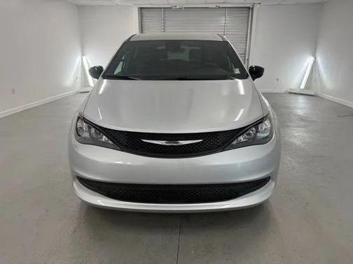 2026 Chrysler Voyager LX