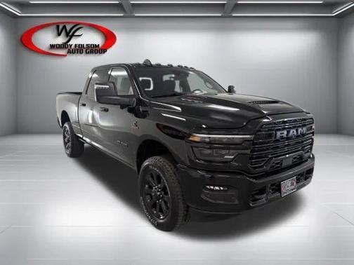 Diamond Black Crystal Pearlcoat 2026 RAM 2500 Laramie Crew Cab 4x4 6'4' Box