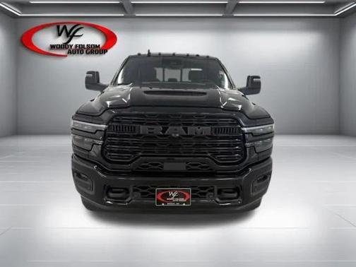 Diamond Black Crystal Pearlcoat 2026 RAM 2500 Laramie Crew Cab 4x4 6'4' Box