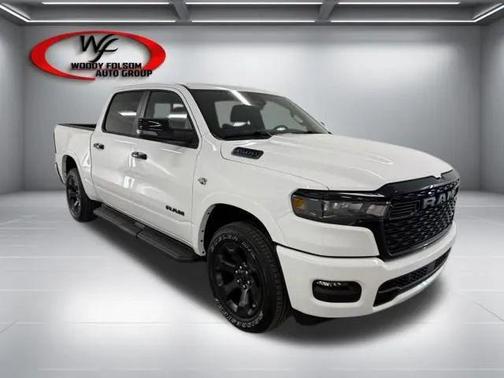Bright White Clearcoat 2026 RAM 1500 Big Horn/Lone Star