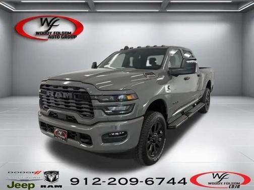 Ceramic Gray Clearcoat 2026 RAM 2500 Big Horn Crew Cab 4x4 6'4' Box