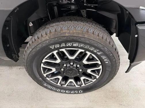 Diamond Black Crystal Pearlcoat 2026 RAM 2500 Longhorn