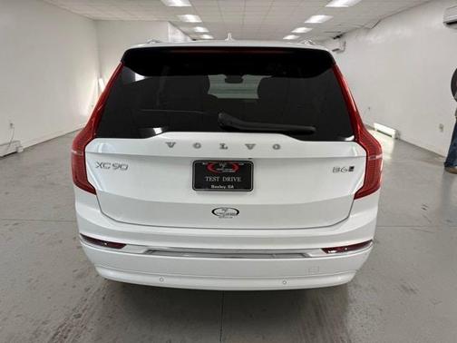 2024 Volvo XC90 B6 Core Bright Theme