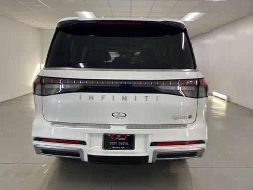 2025 INFINITI QX80 SENSORY