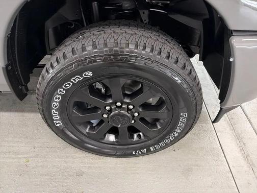 Ceramic Gray Clearcoat 2026 RAM 2500 Laramie Crew Cab 4x4 6'4' Box