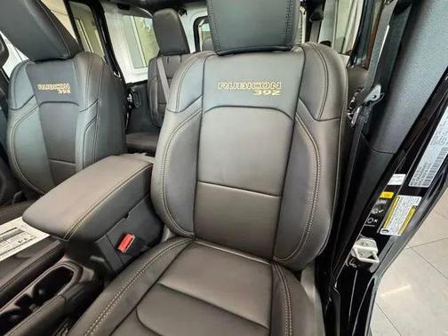 Black Clearcoat 2025 Jeep Wrangler Rubicon 392 Final Edition