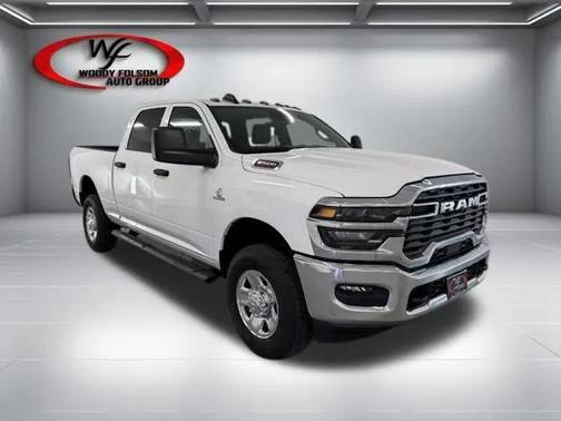 Bright White Clearcoat 2026 RAM 2500 Tradesman Crew Cab 4x4 6'4' Box