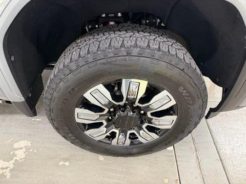 2024 GMC Sierra 2500 Denali