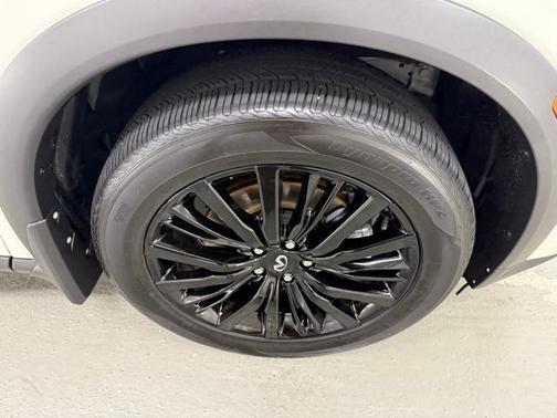 2025 INFINITI QX60 SENSORY