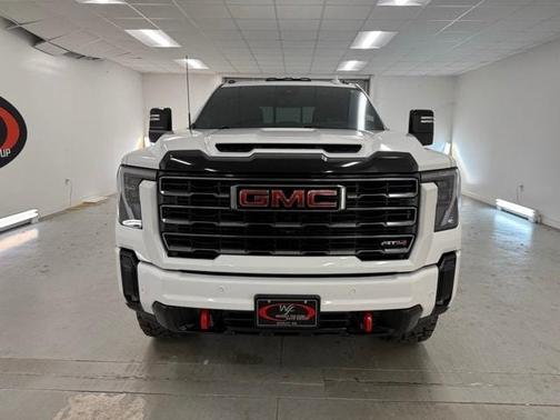 2025 GMC Sierra 2500 AT4