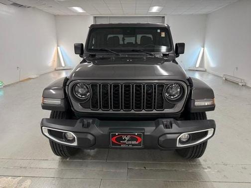 2024 Jeep Gladiator Sport
