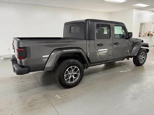 2024 Jeep Gladiator Sport S