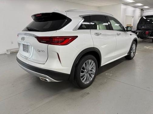 2024 INFINITI QX50 Luxe
