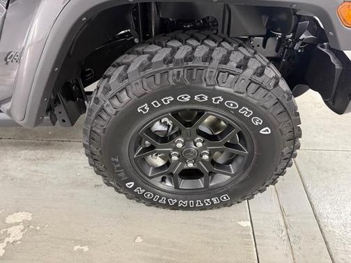 2026 Jeep Gladiator Sport